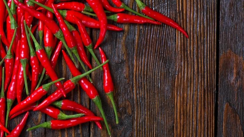 Giá ớt dao động từ 58.000 - 70.000 đồng/kg Giá ớt dao động từ 58.000 - 70.000 đồng/kg