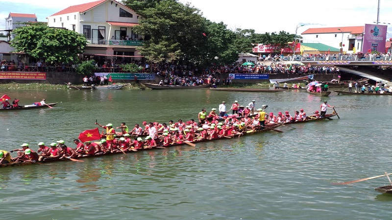 Lễ hội đua thuyền truyền thống trên sông Kiên Giang