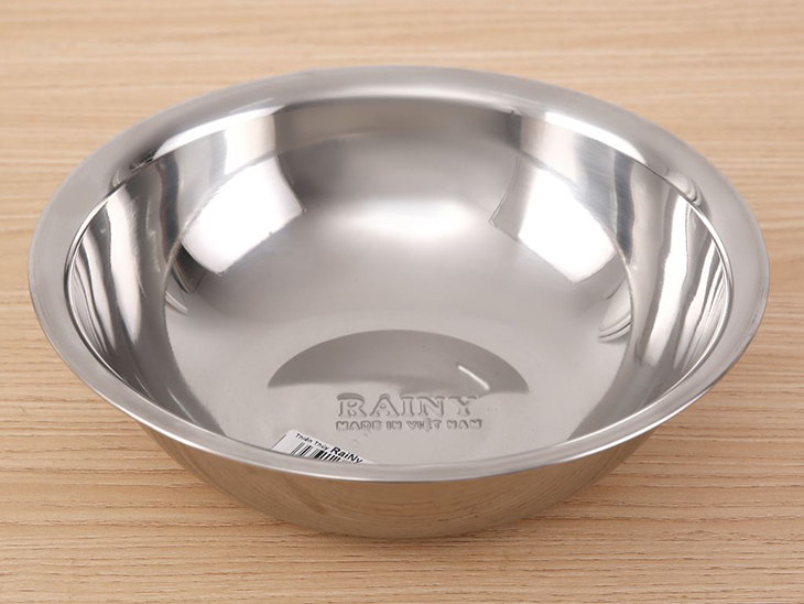 Thau được sản xuất từ chất liệu inox bạc cao cấp