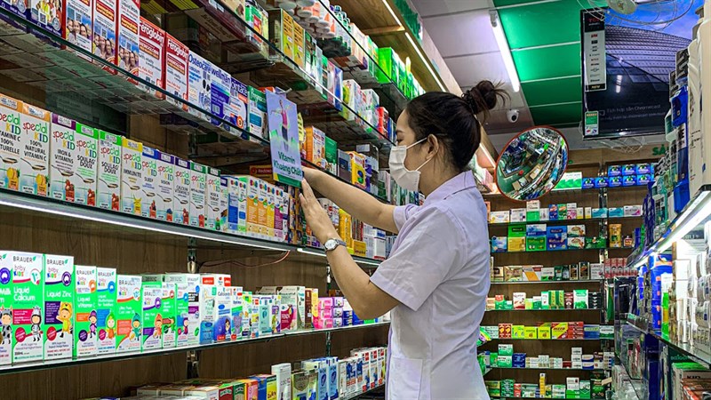 Dược sĩ tại nhà thuốc An Khang