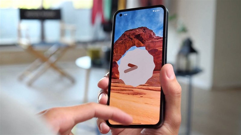 Đánh giá Nothing Phone (1): Thiết kế trong suốt, trụ được 108 tiếng!