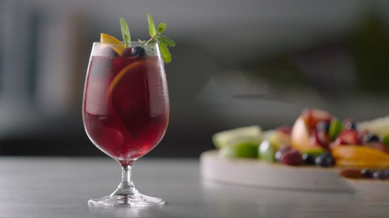 Cocktail Sangria món thức uống mùa hè nổi bật