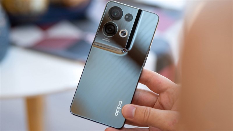 OPPO Reno8 Pro nổi bật với cụm camera lồi tinh tế OPPO Reno8 Pro nổi bật với cụm camera lồi tinh tế