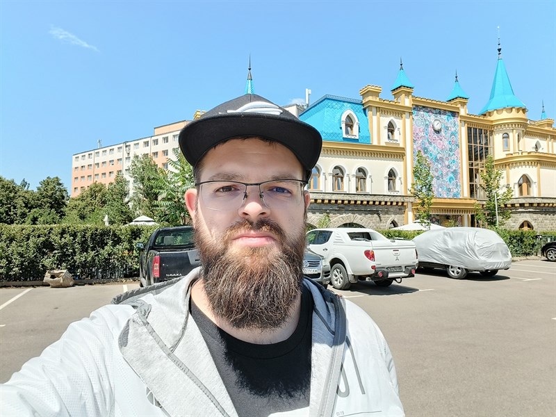 Ảnh selfie được chụp bởi OPPO Reno8 Pro trong điều kiện đủ sáng Ảnh selfie được chụp bởi OPPO Reno8 Pro trong điều kiện đủ sáng