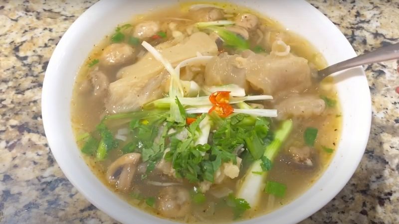 Cháo gân bò