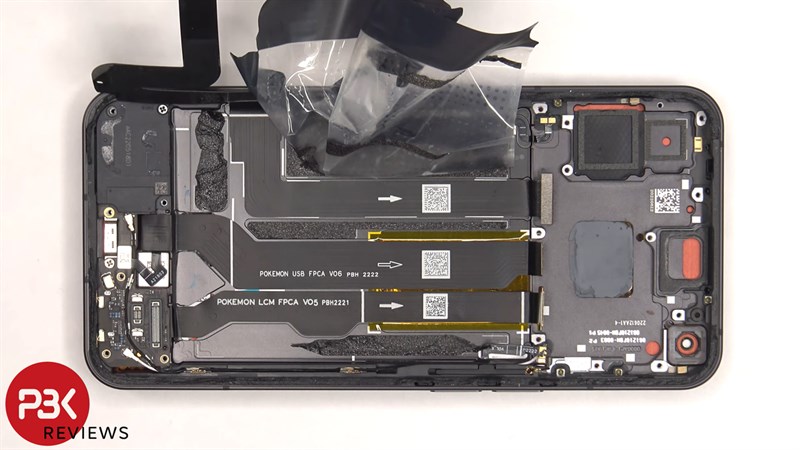 Mổ bụng Nothing Phone (1)