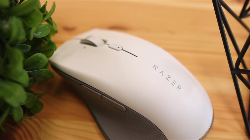 Razer Pro Click sở hữu khối lượng chỉ có 106 g Razer Pro Click sở hữu khối lượng chỉ có 106 g