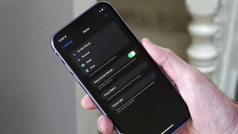 Cách bật Dark Mode bằng tính năng Focus