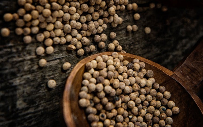 Giá tiêu thế giới