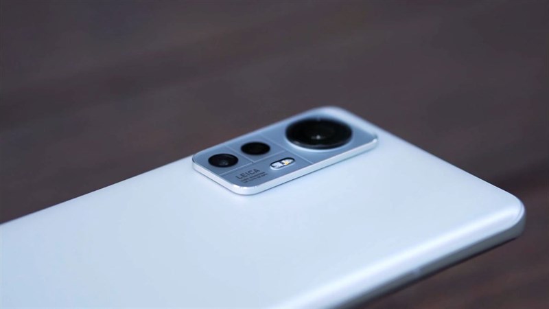 Đánh giá Xiaomi 12S: Ngoại hình nhỏ gọn, hiệu năng mạnh, camera xịn sò Đánh giá Xiaomi 12S: Ngoại hình nhỏ gọn, hiệu năng mạnh, camera xịn sò