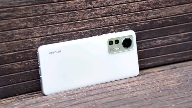 Đánh giá Xiaomi 12S: Ngoại hình nhỏ gọn, hiệu năng mạnh, camera xịn sò Đánh giá Xiaomi 12S: Ngoại hình nhỏ gọn, hiệu năng mạnh, camera xịn sò