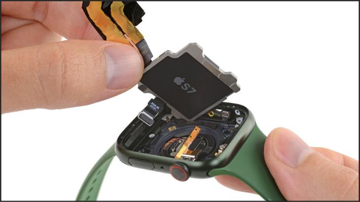 So sánh Apple Watch SE và Series 7 - Sự khác biệt về tính năng và thiết kế > Chip S7 cho hiệu năng vượt trội hơn 20% so với thế hệ tiền nhiệm
