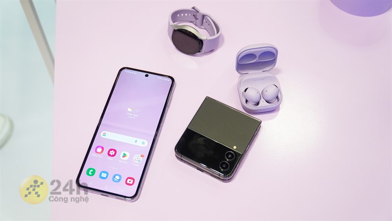 Có nên mua Galaxy Z Flip4? Đỉnh cao công nghệ trong hình hài của sự tiện dụng