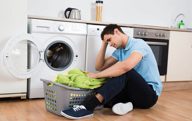 Máy sấy giúp tiết kiệm thời gian làm khô quần áo nhưng sẽ tốn khá nhiều chi phí