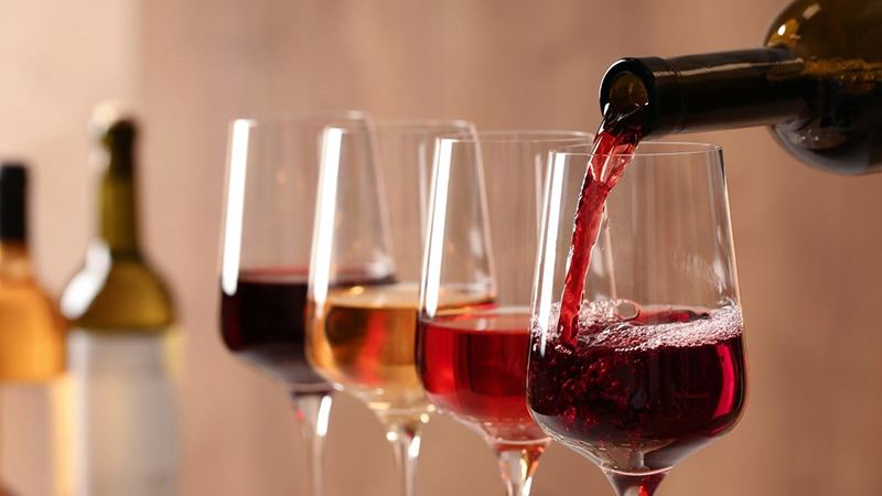 Tiêu thụ 30–40 gam rượu mỗi ngày trong 3 tuần làm giảm 6,8% nồng độ testosterone ở nam giới