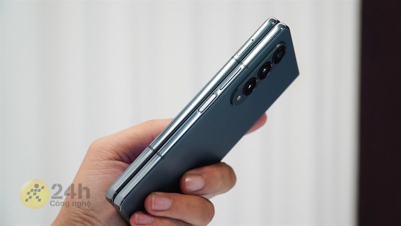 Chống nước chuẩn IPX8 cũng là điểm rất đáng chú ý trên Galaxy Z Fold3 ở thời điểm ra mắt Chống nước chuẩn IPX8 cũng là điểm rất đáng chú ý trên Galaxy Z Fold3 ở thời điểm ra mắt