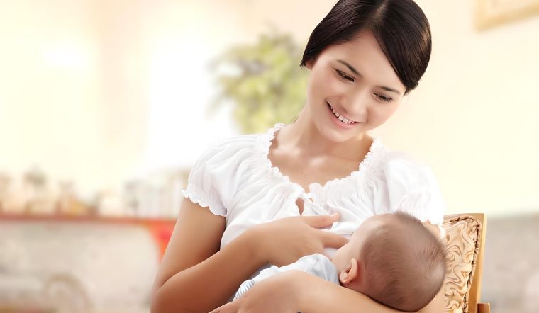 Tuyệt đối không nên đặt cạnh giường phụ nữ mới sinh những vật dụng sau