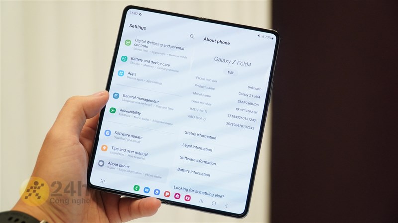 Màn hình chính của chiếc điện thoại có kích thước 7.6 inch. Màn hình chính của chiếc điện thoại có kích thước 7.6 inch.