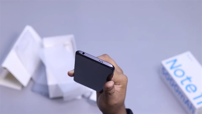 Trên tay Redmi Note 11 SE 5G: Thiết kế độc đáo, hiệu năng tốt, pin khá Trên tay Redmi Note 11 SE 5G: Thiết kế độc đáo, hiệu năng tốt, pin khá