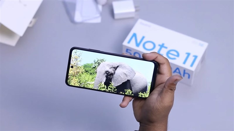 Trên tay Redmi Note 11 SE 5G: Thiết kế độc đáo, hiệu năng tốt, pin khá