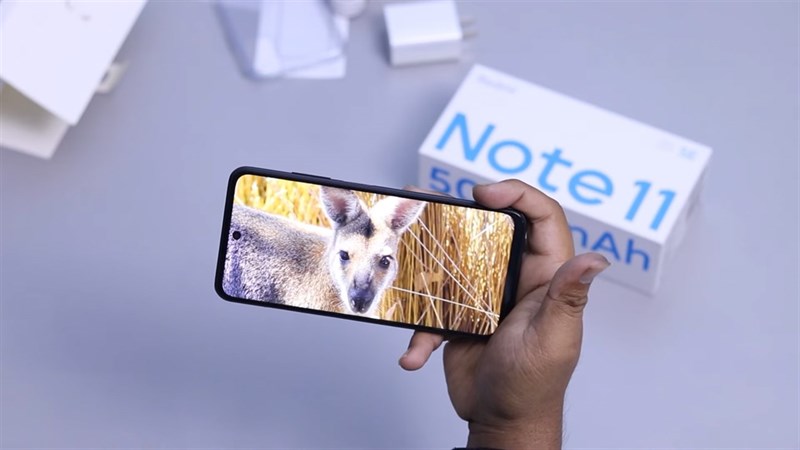 Trên tay Redmi Note 11 SE 5G: Thiết kế độc đáo, hiệu năng tốt, pin khá