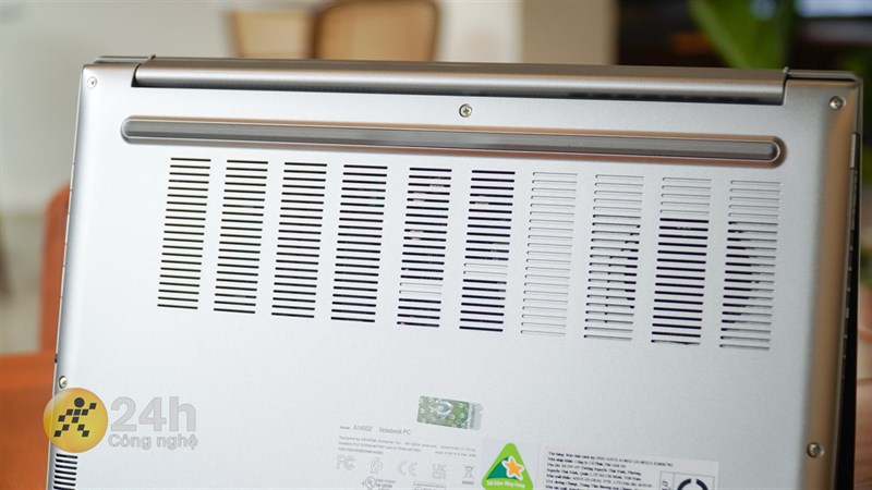 Vivobook 14X OLED hoạt động mát mẻ và hệ thống tản nhiệt của máy làm việc rất tốt.