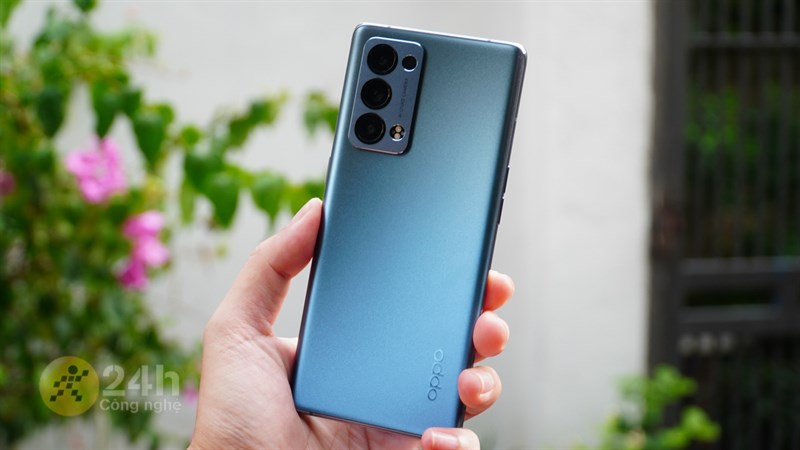 Thiết kế trẻ trung và hiện đại là điều mà nhiều người tìm kiếm khi chọn mua điện thoại OPPO. Thiết kế trẻ trung và hiện đại là điều mà nhiều người tìm kiếm khi chọn mua điện thoại OPPO.