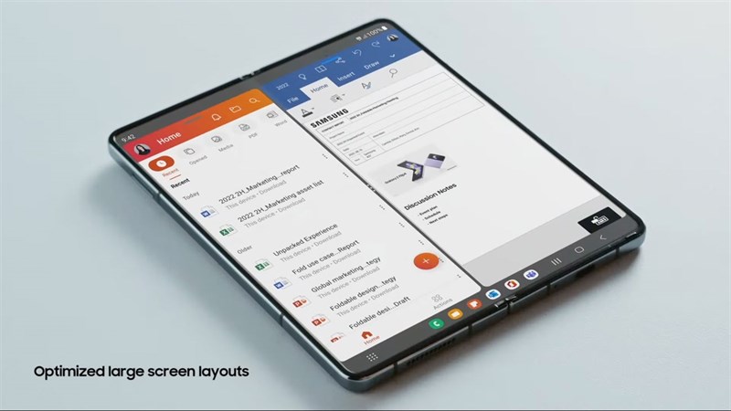 Các ứng dụng văn phòng trên Galaxy Z Fold4 được tối ưu cho màn hình Galaxy Z Fold4 có Thanh tác vụ hiển thị các ứng dụng thường dùng. Nguồn:Samsung.