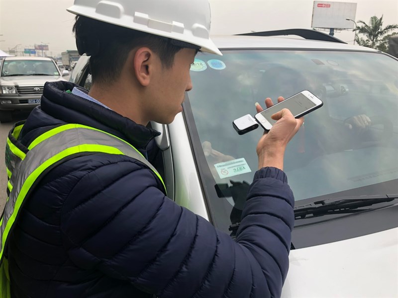 Đề xuất hủy tất cả tài khoản thu phí không dừng bị kích hoạt ảo đang lưu hành