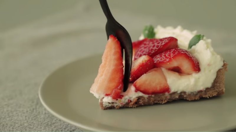 Tart dâu chua ngọt, đẹp mắt, dễ thực hiện Tart dâu chua ngọt, đẹp mắt, dễ thực hiện
