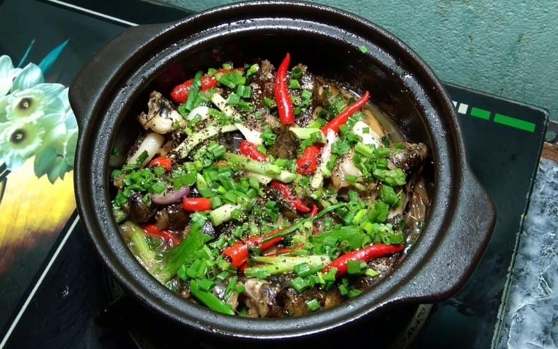 Stir-fried frog-faced fish with peppercorn
