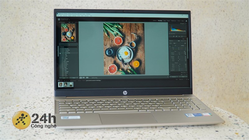 HP Pavilion 15 2022 hoàn toàn có thể cân được các tác vụ nặng về đồ họa như edit video. HP Pavilion 15 2022 hoàn toàn có thể cân được các tác vụ nặng về đồ họa như edit video.