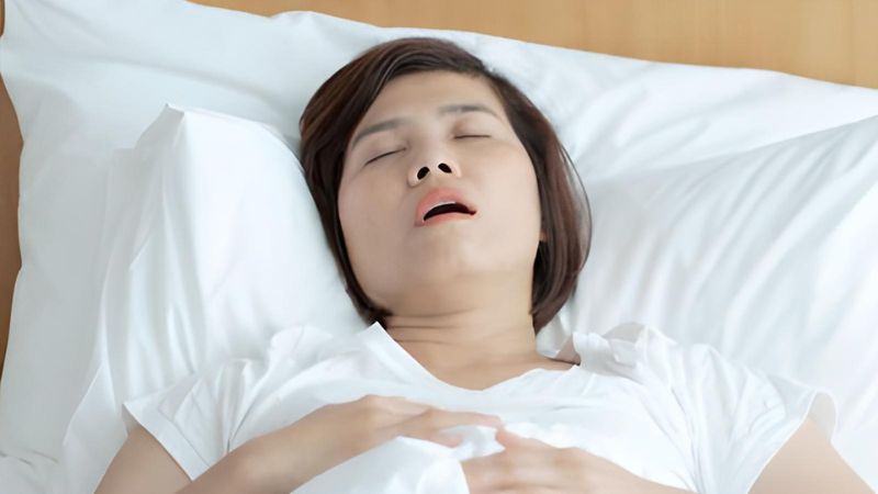 Nằm ngửa giảm ngáy ngủ Nằm ngửa giảm ngáy ngủ
