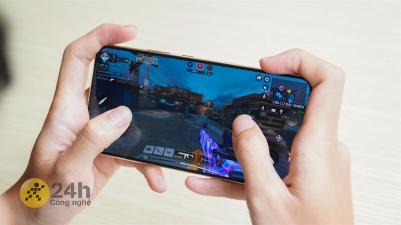 Muốn mua điện thoại Samsung chạy chip Snapdragon giá hời thì tìm ở đây