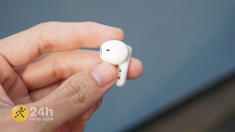 Trên tay Nokia 5710 XpressAudio: Giá chỉ 2.1 triệu, thiết kế độc đáo Trên tay Nokia 5710 XpressAudio: Giá chỉ 2.1 triệu, thiết kế độc đáo