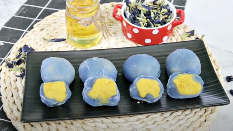 bánh mochi khoai lang hoa đậu biếc