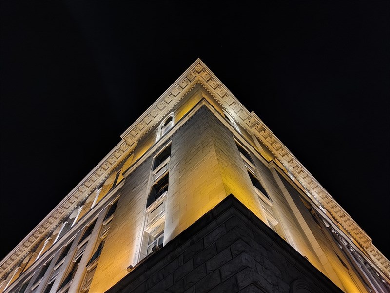 Ảnh chụp trong điều kiện thiếu sáng bằng Realme GT2 Master Explorer có chất lượng rất ấn tượng