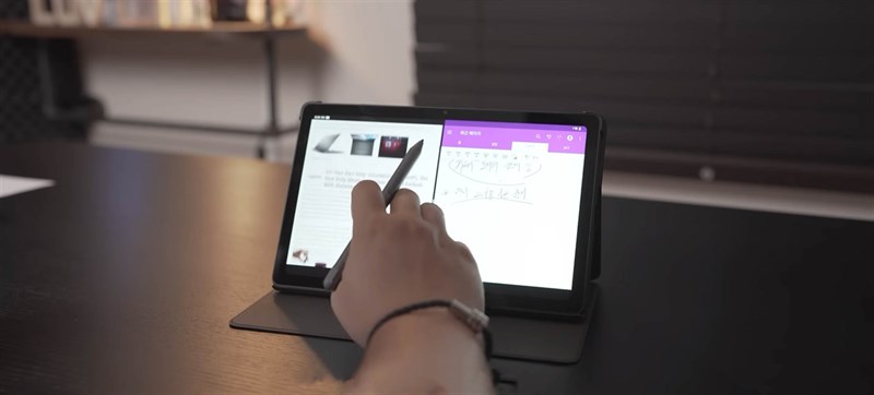 Trên tay LG Ultra Tab: Thiết kế bền bỉ, pin khá cùng màn hình 2K