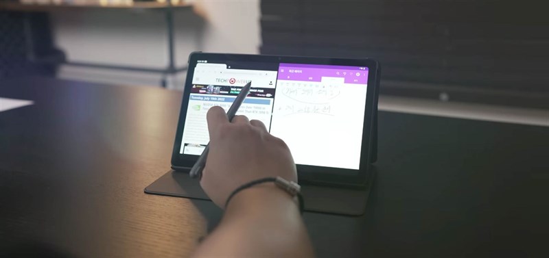 Trên tay LG Ultra Tab: Thiết kế bền bỉ, pin khá cùng màn hình 2K