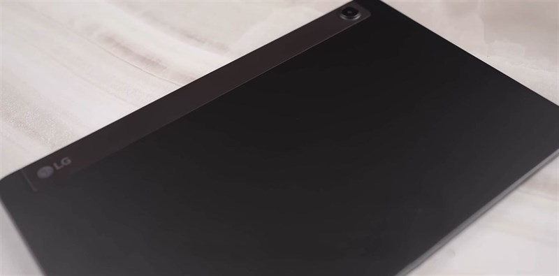 Trên tay LG Ultra Tab: Thiết kế bền bỉ, pin khá cùng màn hình 2K