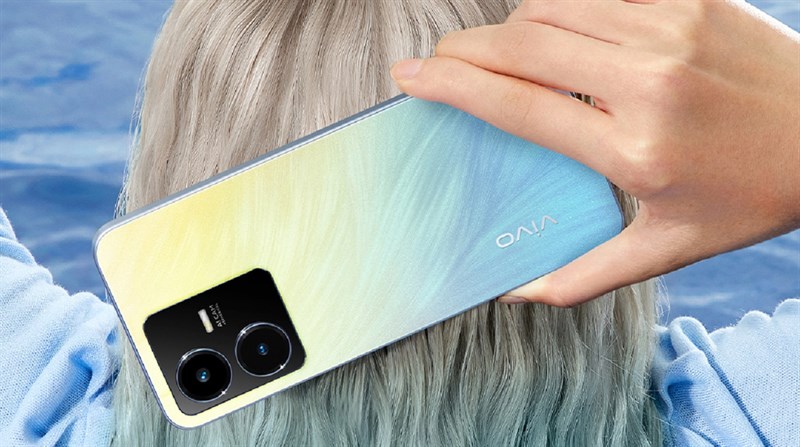Vivo Y22s sở hữu thiết kế vân laser quá là đẹp