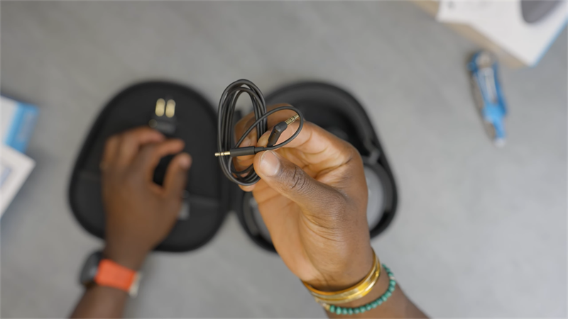 Trên tay Sennheiser Momentum 4 Wireless