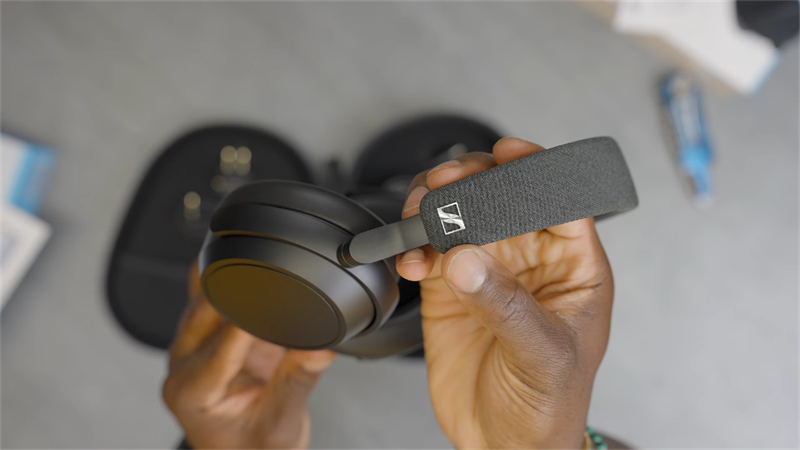 Sennheiser Momentum 4 Wireless