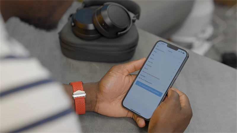Sennheiser Momentum 4 Wireless