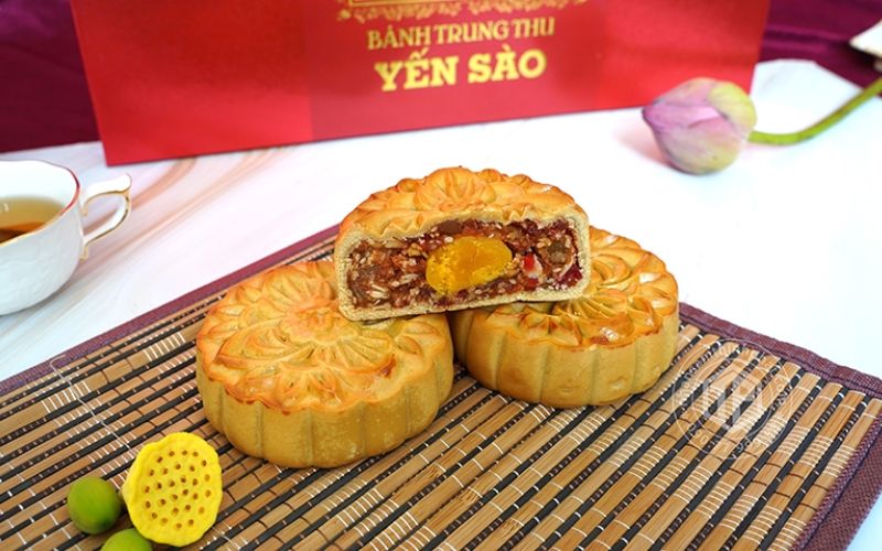 Bánh nướng thập cẩm nhân Yến sào – Đông trùng hạ thảo