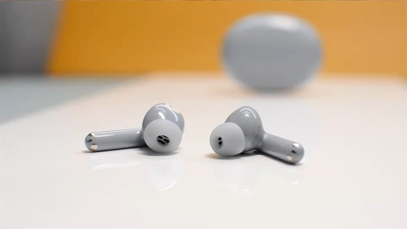 Thời lượng pin của em tai nghe này là khá tốt. Nguồn: Lot of Tech Thời lượng pin của em tai nghe này là khá tốt. Nguồn: Lot of Tech