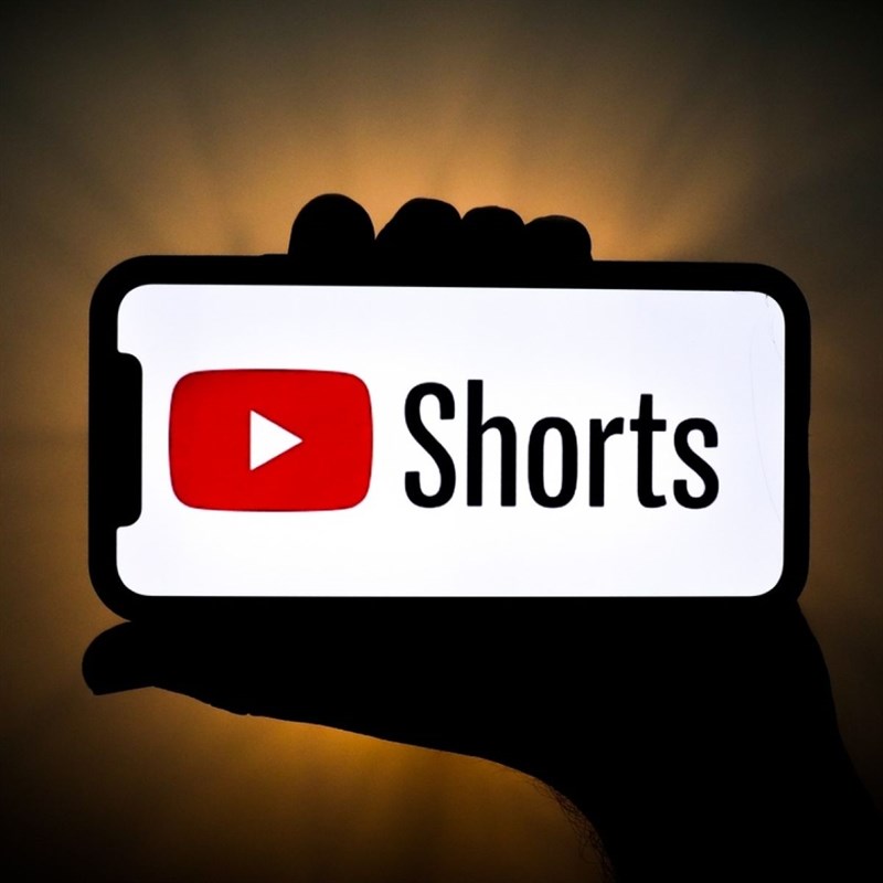 Với tính năng mới được cập nhật, Youtube Shorts sẽ ngăn chặn việc chia sẻ video sang các nơi khác bằng cách hiển thị hình ảnh mờ thay vì video chính thức. Điều này giúp bảo vệ quyền sở hữu và ngăn chặn việc sử dụng không đúng mục đích của video. Hãy xem ảnh để hiểu rõ hơn về cách thức hoạt động của tính năng này trên Youtube Shorts.