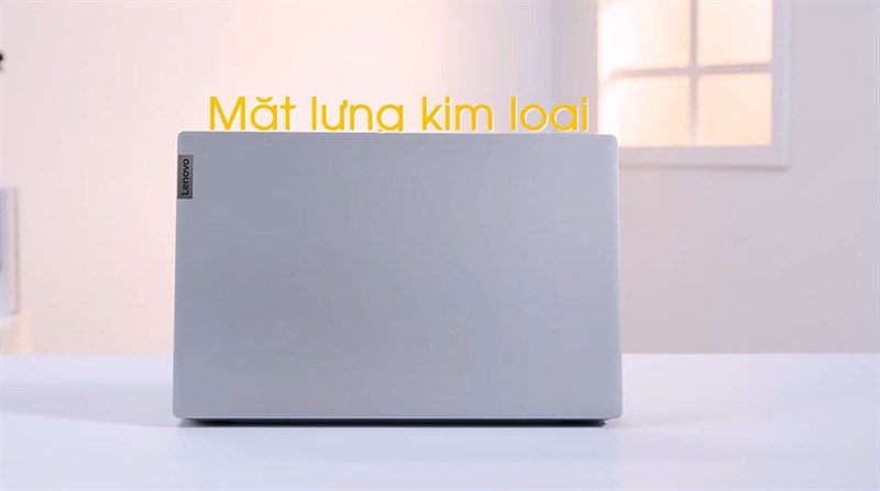 Học giỏi là có quà với 5 mẫu laptop được trợ giá đổi điểm cho các bạn thi điểm cao