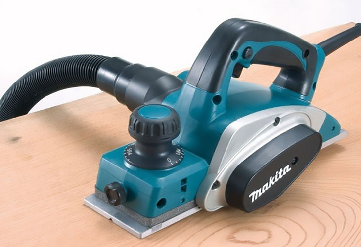 Sử dụng máy bào tại nơi có ánh sáng tốt Sử dụng máy bào tại nơi có ánh sáng tốt