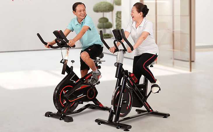 Xe đạp tập thể dục Kingsport sở hữu công nghệ hiện đại với đa dạng chế độ tập luyện